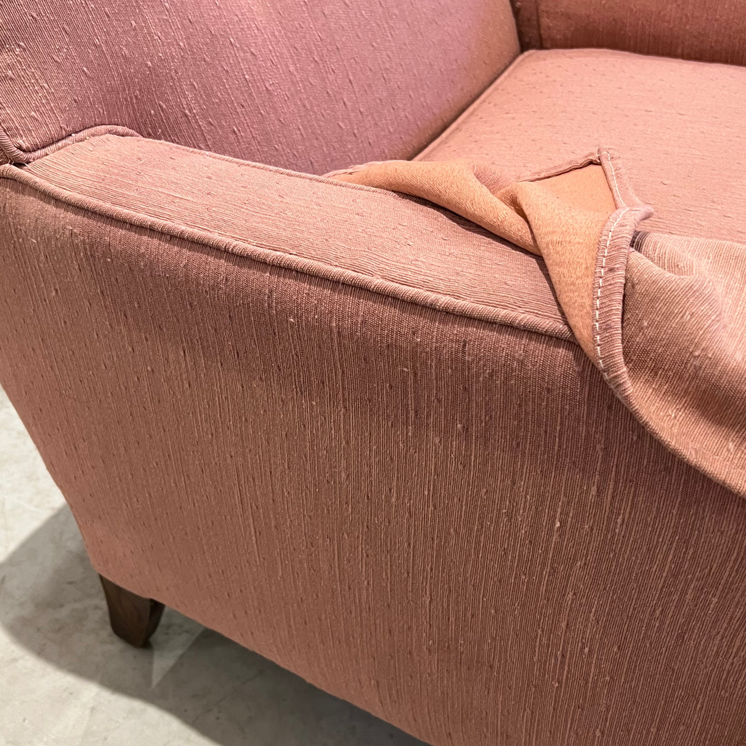Fabulous Pink Lounge Chair