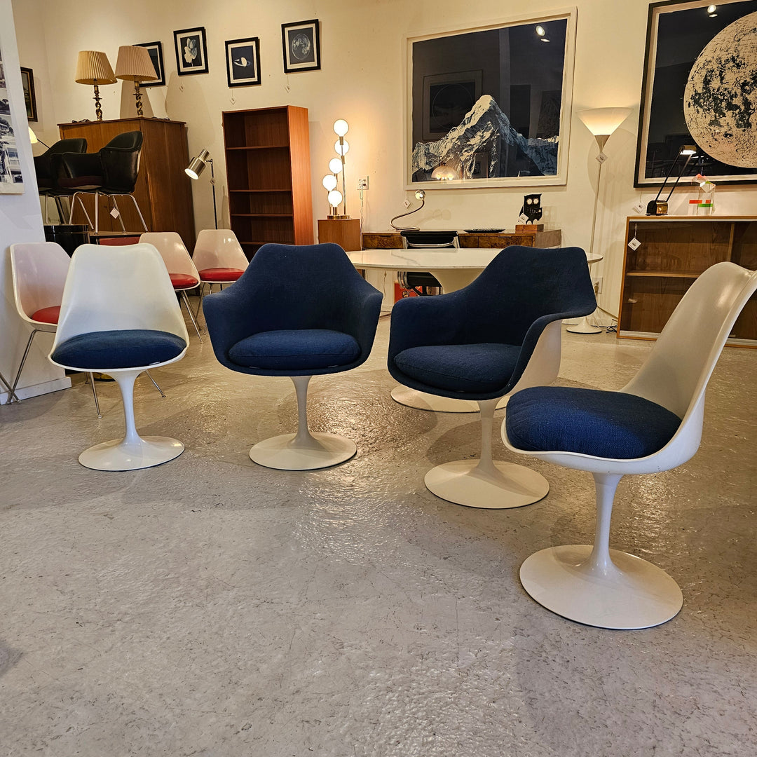 Set of 1960s Original Saarinen Tulip Dining Chairs