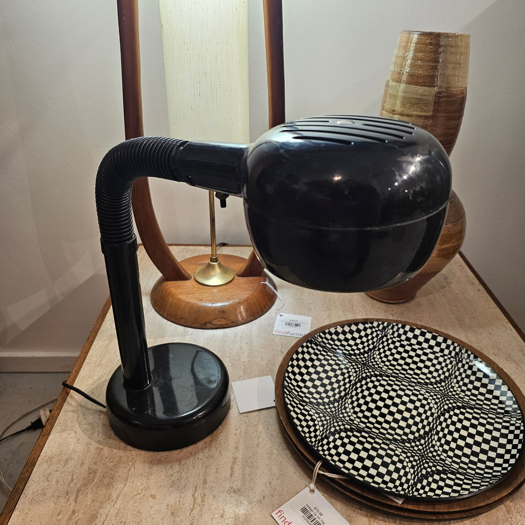 Black Cobra Lamp